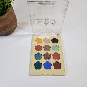 Flowers Secretly 12 Color Eyeshadow Palette
